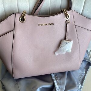 Michael Kors jet set travel Pink Shoulder Bag with Gold Hardware